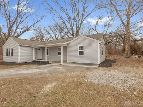 4534 N Fairgreen Dr, Dayton, OH 45416