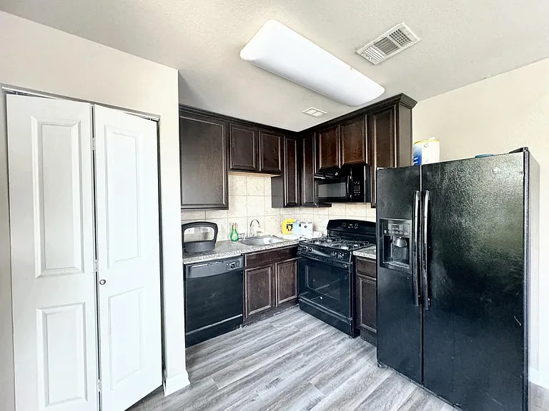 315 Rachel St #GARAGE — Photo 6