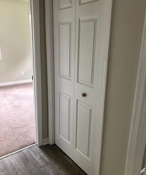 Laundry/storage closet