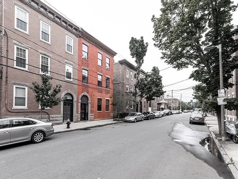 67 Frankfort St #301 — Photo 6