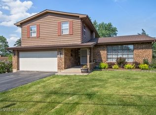 3012 Blarneystone Ln, Cary, IL 60013