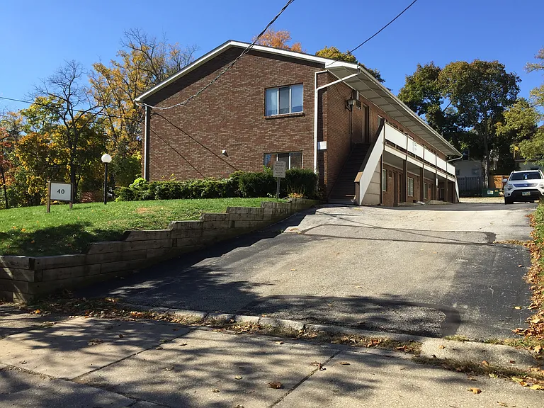 40 Rhodes Ave — Photo 6