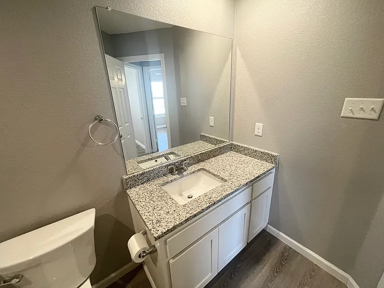 120 Ridgmar Dr #110 — Photo 12
