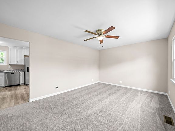 4th image of 726 Needmore Rd