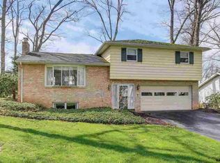 2 Rainier Ct, York, PA 17402
