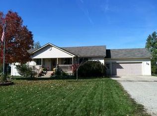 870 Winn Lake Dr, Lapeer, MI 48446