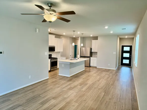 (undisclosed Address), Conroe, TX 77304