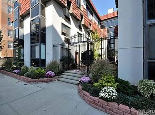 425 Shore Rd APT 1D, Long Beach, NY 11561