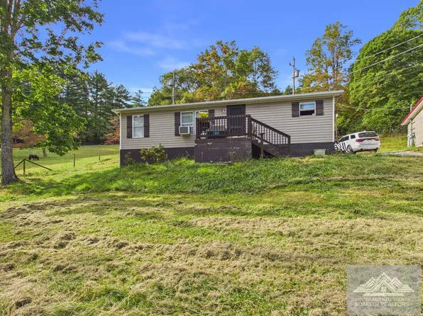 137 Starlight Way, Bluefield, WV 24701