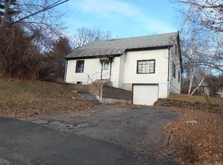 33 Parsonage Rd, Woodbourne, NY 12788