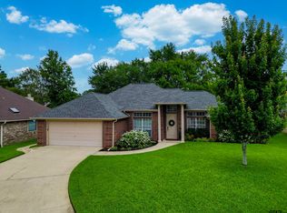 2076 Yasmeen Cir, Flint, TX 75762