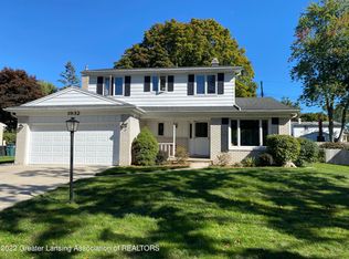 1932 Winchester Dr, East Lansing, MI 48823