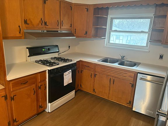 5th image of 221 White Horse Pike APT C