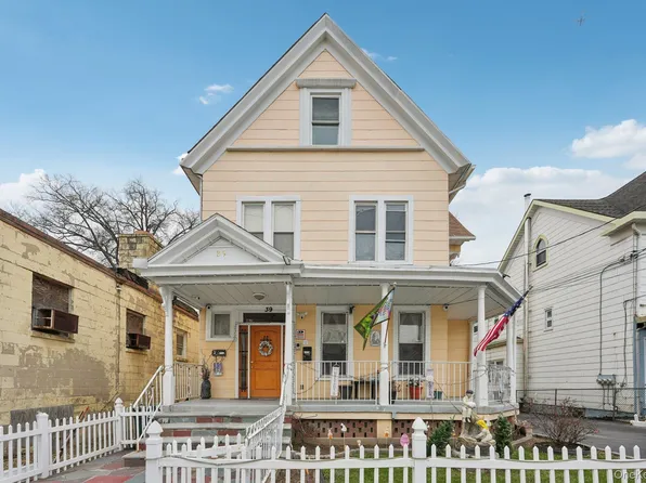 39 N 10th Avenue, Mount Vernon, NY 10550