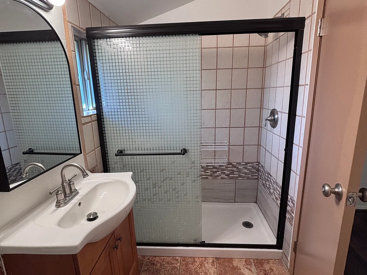 1 bed, 900 sqft, $1,850 — Photo 4