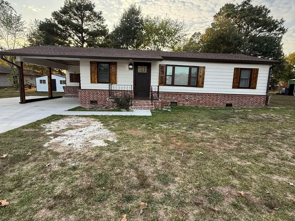 608 S Rockingchair Rd, Paragould, AR 72450