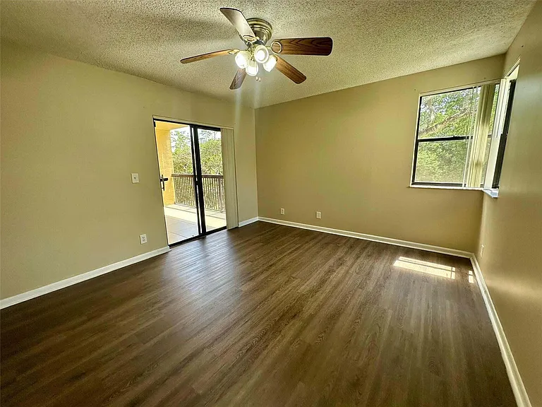 5701 Riverside Dr #205B6 — Photo 12