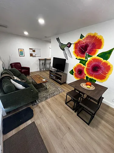 1559 W Shelley Ave Photo 1