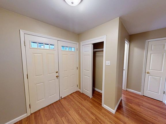 Entryway - 2 closets and half bath