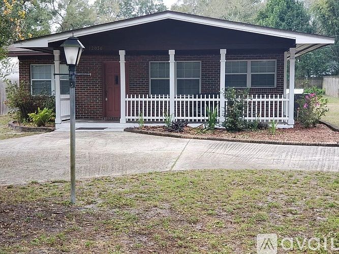 1st image of 12030 Riverhills Dr
