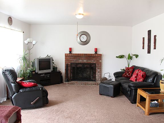 2nd image of 2234 Mabelle Ave