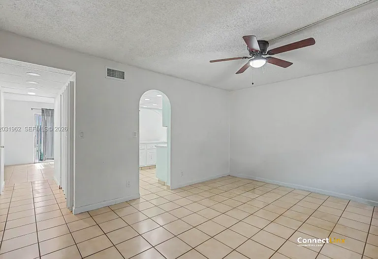 3764 SW 60th Ter #15 — Photo 4
