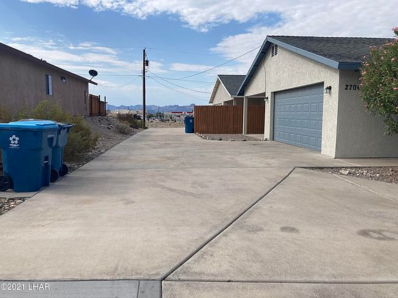 3rd image of 2700 Palisades Dr