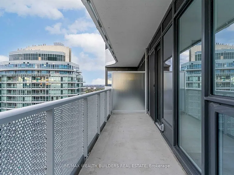 15 Holmes Ave #2206 — Photo 6