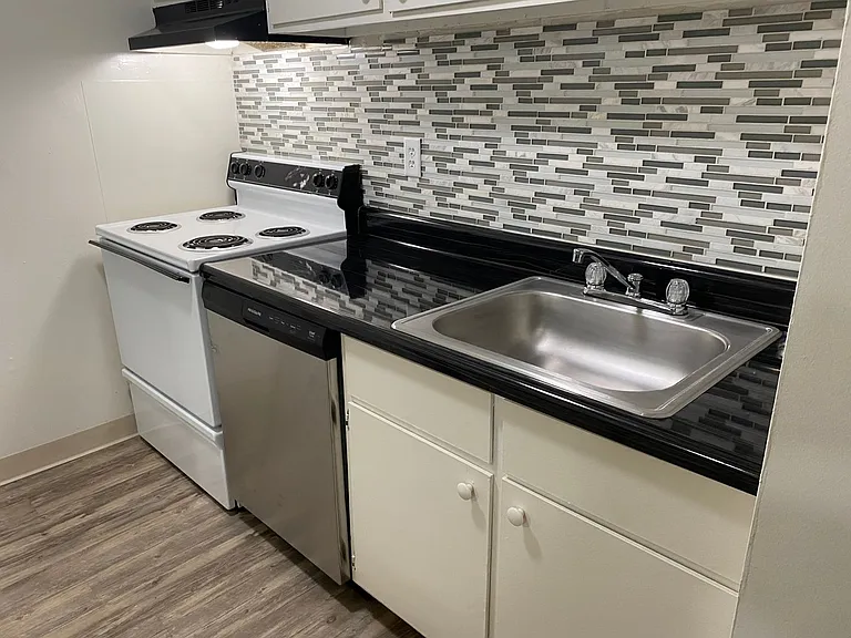 University Park Apartments near Cornell University — Photo 287