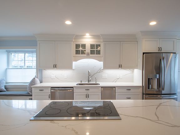 5th image of 2 Denmark Ln