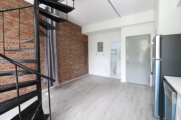Rented by Nest Seekers International | media 7