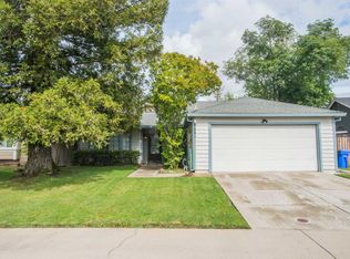 9881 Falcon Meadow Dr, Elk Grove, CA 95624