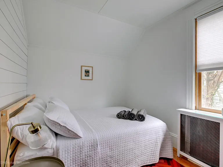 19 Congdon Ave — Photo 15