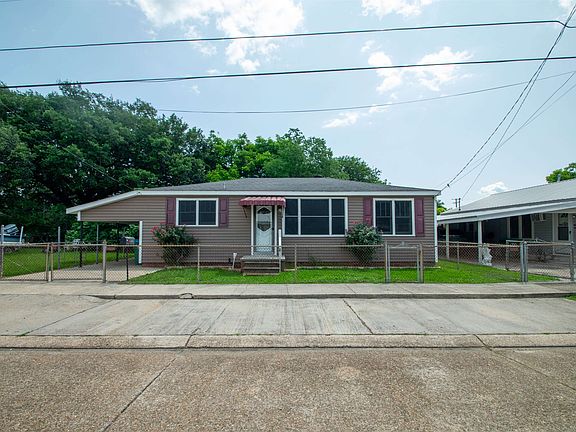 2nd image of 2401 Cypress St