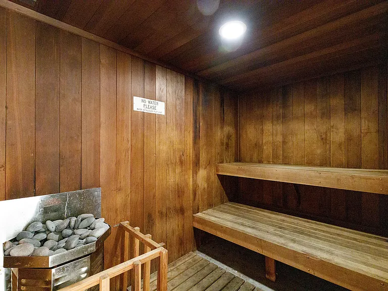 1600 Ardmore Ave #219 — Photo 33