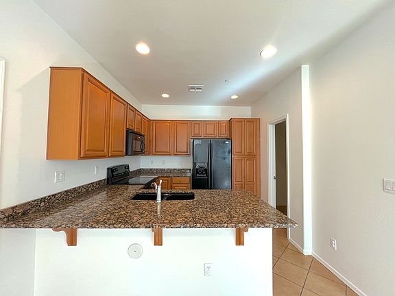 5th image of 2869 N Claire Dr