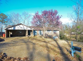 6112 Northwood Lake Dr E, Northport, AL 35473