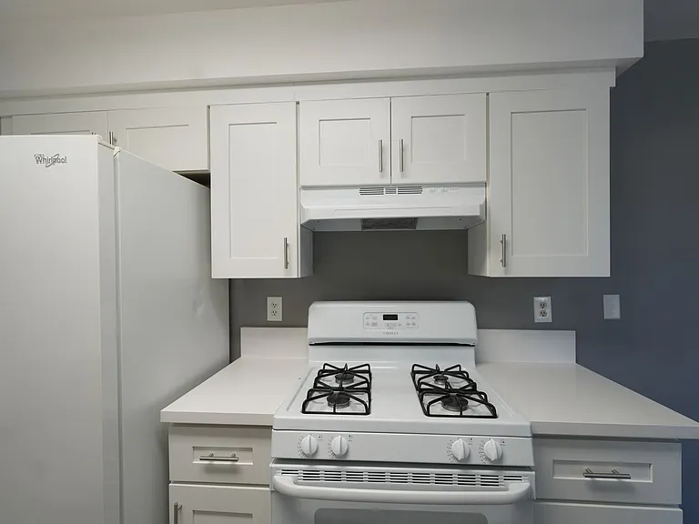 141 W Lambert Rd — Photo 9