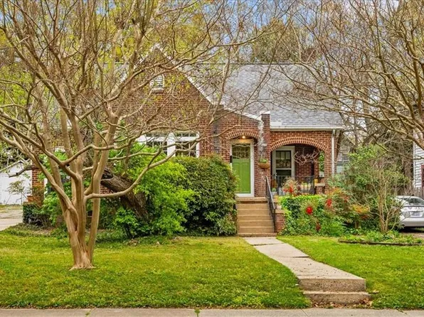 706 Chestnut St, Greensboro, NC 27405