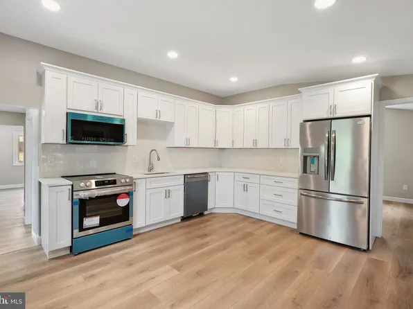 40 Stabilizer Dr, Middle River, MD 21220