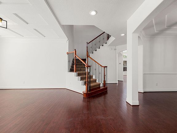 5th image of 22719 Shieldhall Ln