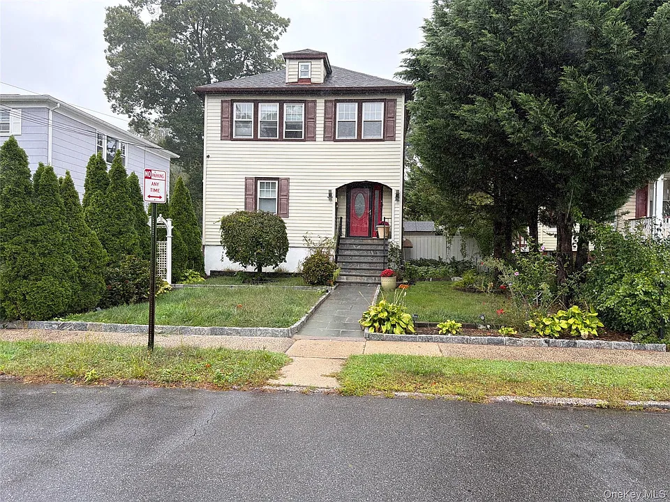 15 Stevens St