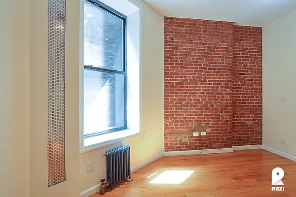 Rented by REZI | media 14