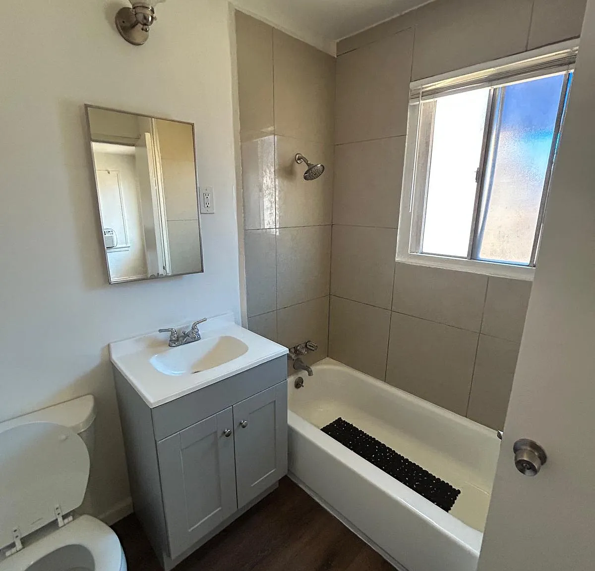 1 bed, 500 sqft, $1,575 — Photo 4