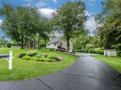 22 Dean Road, Brookfield, CT, 06804