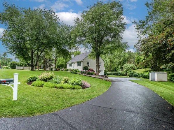 22 Dean Road, Brookfield, CT 06804