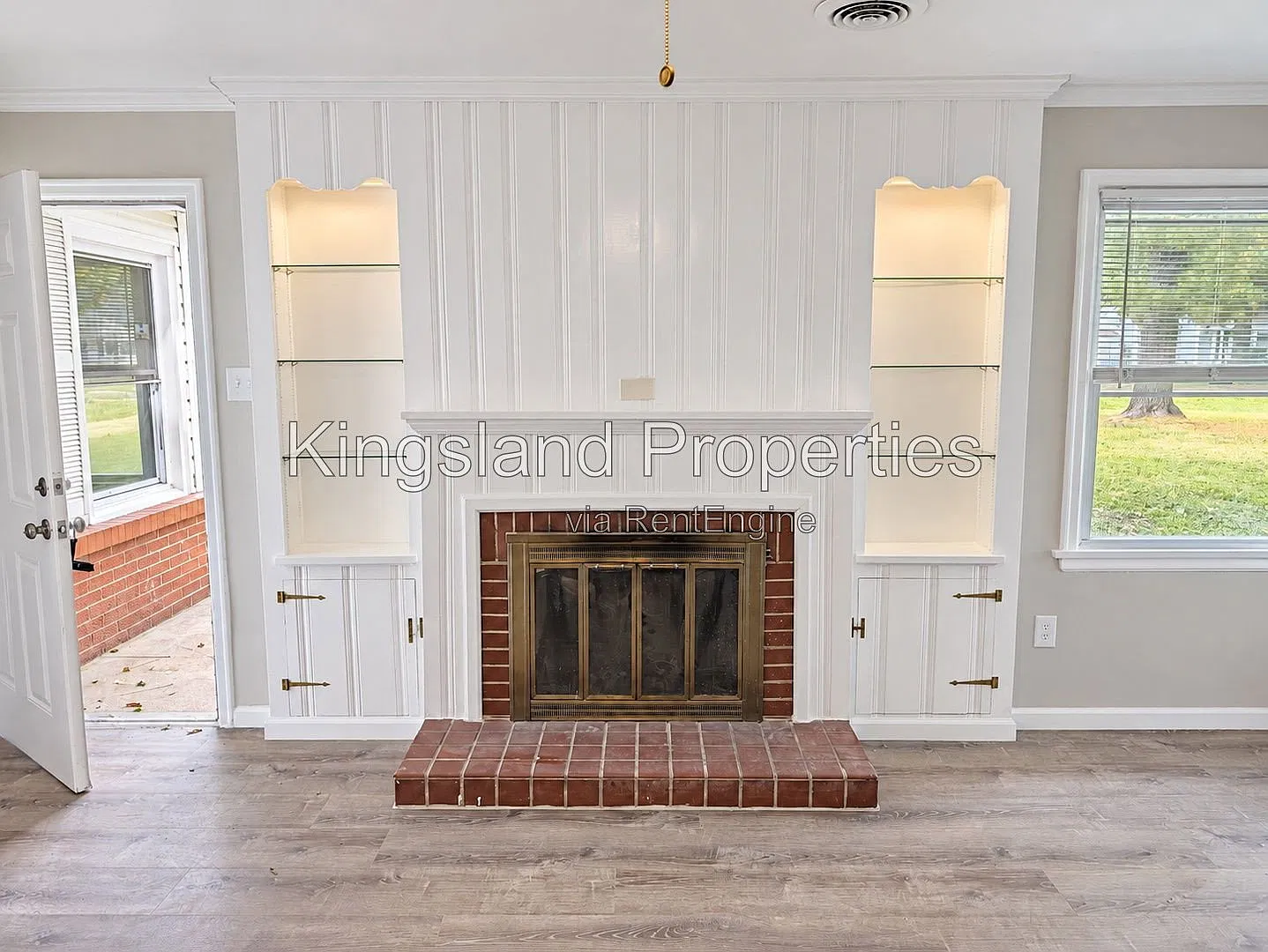 3 bed, 1.0 bath, 1242 sqft, $1,595 — Photo 3