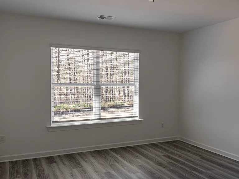 3361 Pepperpike Ct — Photo 36