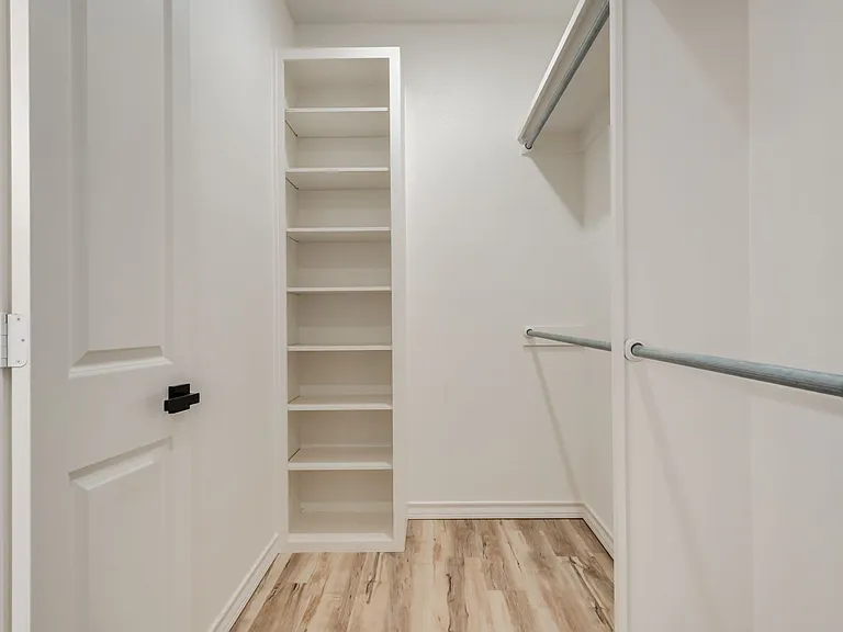 5835 Virginia Ave — Photo 13