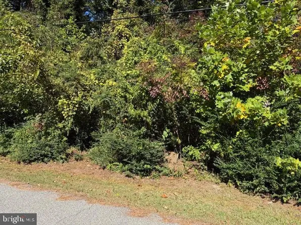 340 Chestnut Dr, Lusby, MD 20657